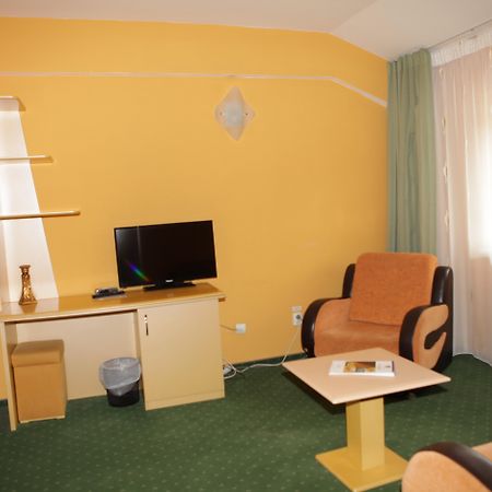 Eurohotel Nagybánya Kültér fotó
