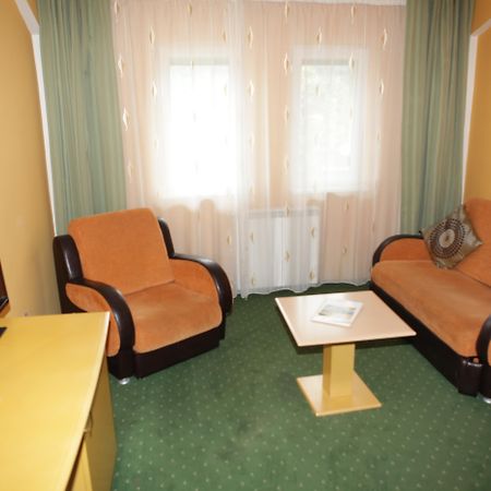 Eurohotel Nagybánya Kültér fotó